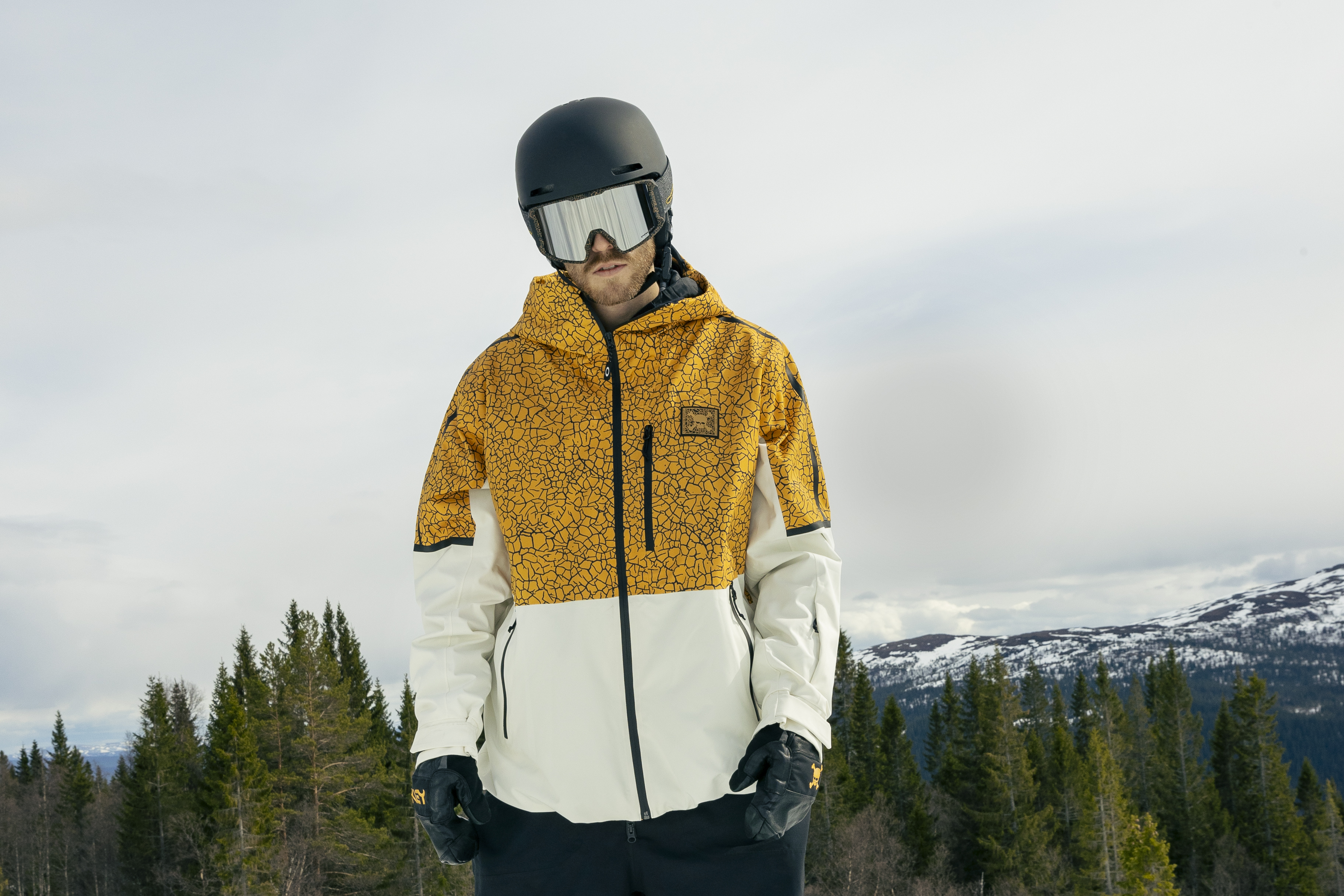 OAKLEY® RELEASES THE NEW 2022 SNOW COLLECTION, DEVELOPED AND